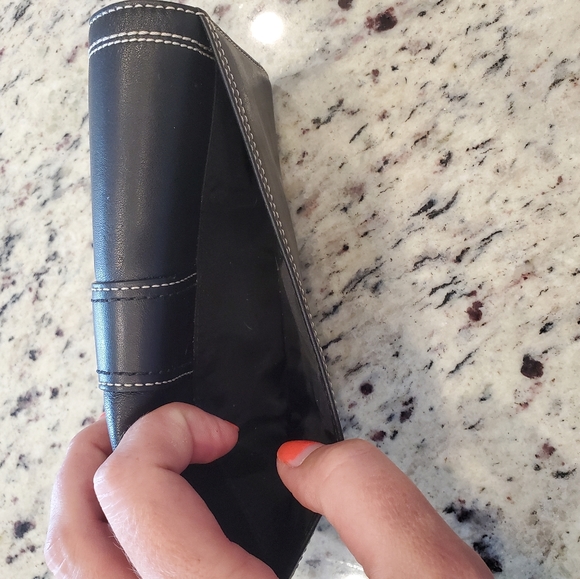 Coach purse and matching wallet - Picture 13 of 14